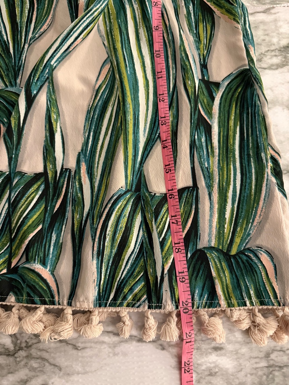 ⭐️3/$20 Japna women’s halter top with Green palm Leaf Print Pom tassel trim S - Picture 8 of 8